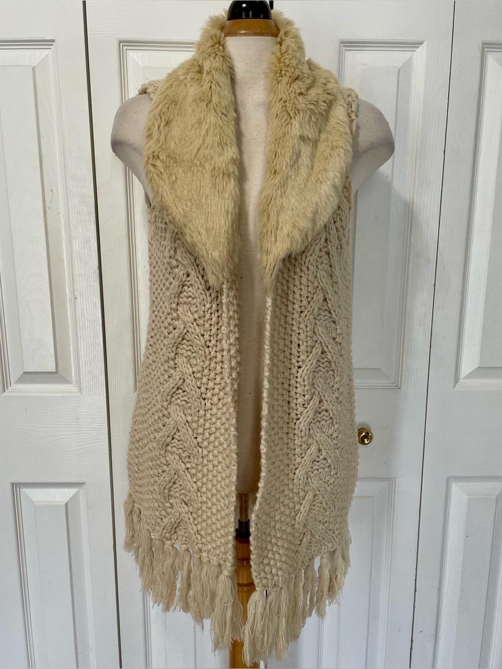 Anthropologie Lilis Closet Cream Crochet Fringe Vest with Faux Fur Shawl Collar.